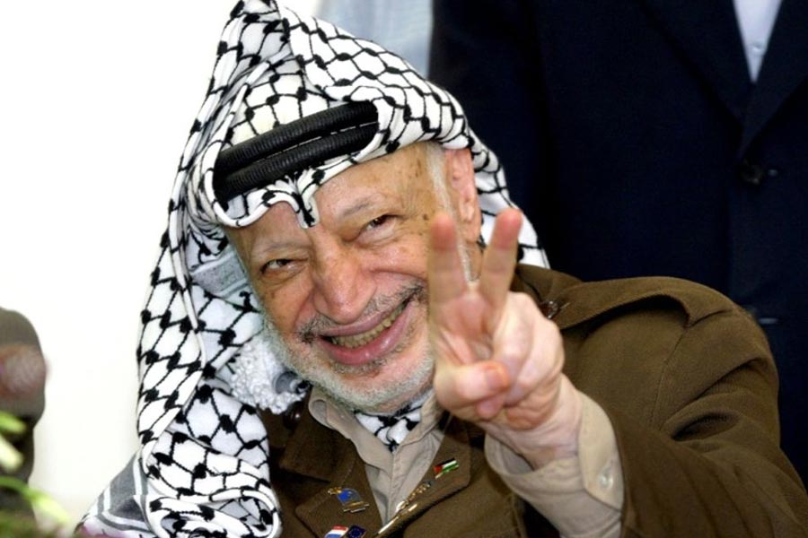 ২০০৪ সালের ২২ মার্চ গাজ়ার একটি মসজিদে নমাজ শেষে হুইল চেয়ারে বেরোচ্ছিলেন ইয়াসিন। সে সময় ইজ়রায়েলি এএই-৬৪ অ্যাপাচে হেলিকপ্টার থেকে ছোড়া হেলফায়ার ক্ষেপণাস্ত্রের আঘাতে তিনি নিহত হন। ওই ঘটনায় মৃত্যু হয় তাঁর সহকারী এবং দেহরক্ষী-সহ বেশ কয়েক জনের।