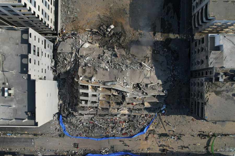 What is Hezbollah and how they are involved in Israel War