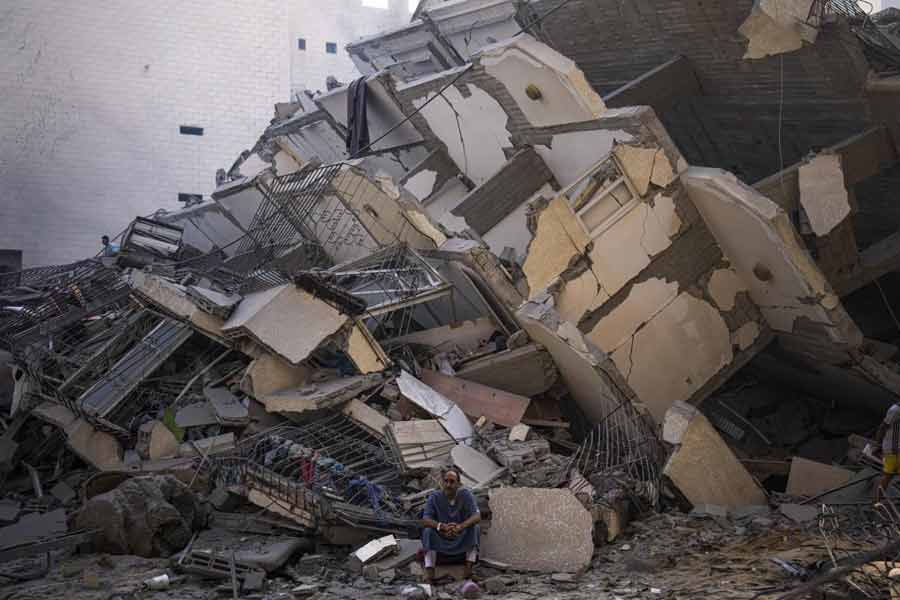 What is Hezbollah and how they are involved in Israel War