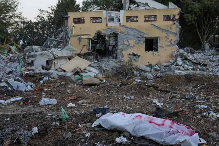 What is Hezbollah and how they are involved in Israel War