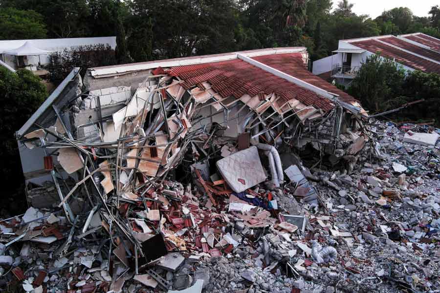 What is Hezbollah and how they are involved in Israel War