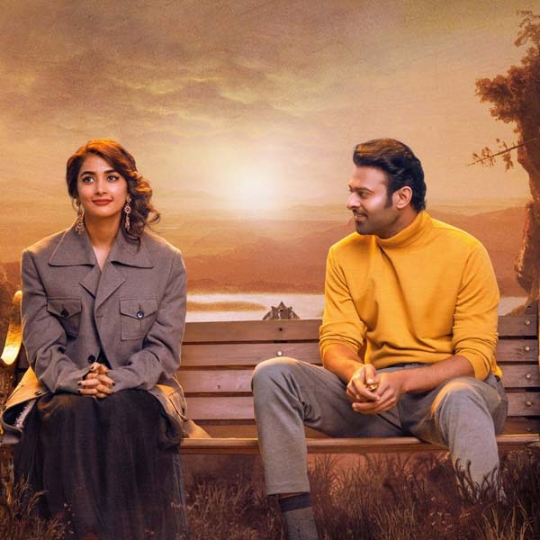 ‘রাধে শ্যাম’ ছবির পার্শ্বচরিত্রেও অভিনয় করতে দেখা যায় বহু দক্ষিণী তারকাকে। ভাগ্যশ্রী, সত্যরাজ, জগপতি বাবু, কৃষ্ণম রাজু, জয়রামের মতো দক্ষিণী ইন্ডাস্ট্রির তারকারা এই ছবিতে অভিনয় করেন।