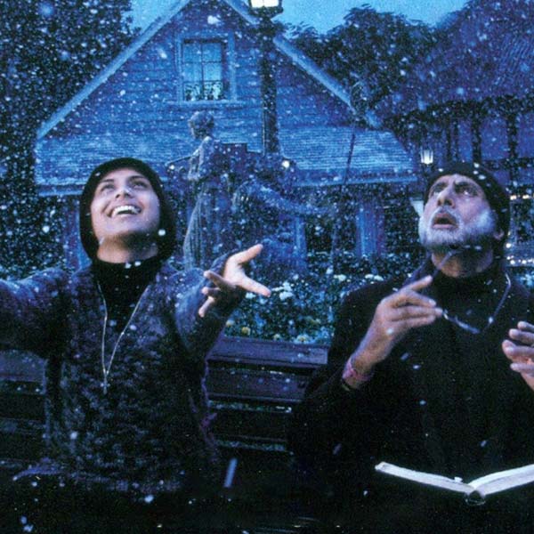 ২০০৫ সালে সঞ্জয় লীলা ভন্সালীর পরিচালনায় মুক্তি পায় ‘ব্ল্যাক’ ছবিটি। এই ছবিতে মুখ্যচরিত্রে অভিনয় করেন রানি মুখোপাধ্যায়। নজর কাড়েন অমিতাভ বচ্চনও। 