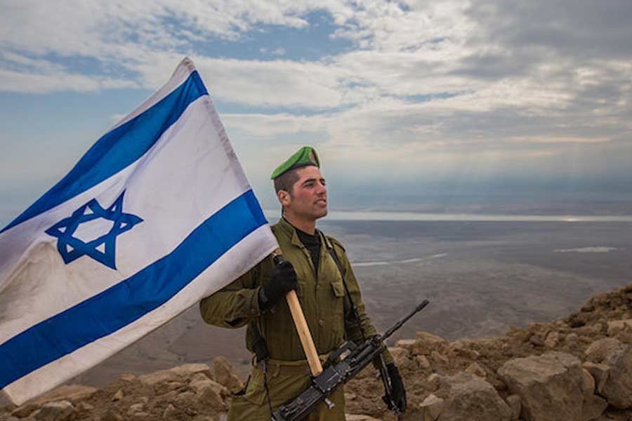 ১৯৪৮ সালের পর আমেরিকায় একাধিক প্রেসিডেন্ট ক্ষমতায় এসেছেন। কখনও ক্ষমতায় এসেছেন রিপাবলিকানকা, তো কখনও ডেমোক্র্যাটরা। কিন্তু মোটের উপর আমেরিকার ইজ়রায়েল-নীতিতে কোনও বদল আসেনি।