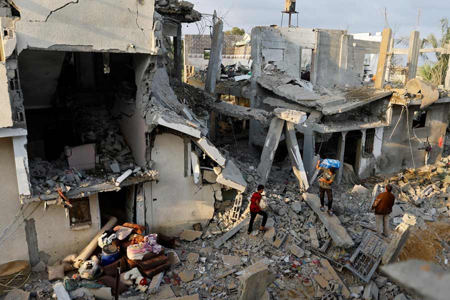 Which country in which side in ongoing Israel-Hamas conflict 