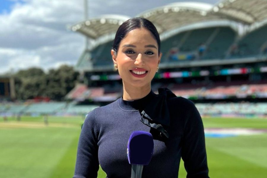 জয়নব অবশ্য সহজাত দক্ষতাতেই এই উপেক্ষা হজম করে নিয়েছিলেন। একটুও অপ্রস্তুত না হয়ে তিনি গোটা ঘটনাটি বর্ণনা করেছিলেন ক্যামেরার সামনে। সেই ভিডিয়োও ভাইরাল হয়। 