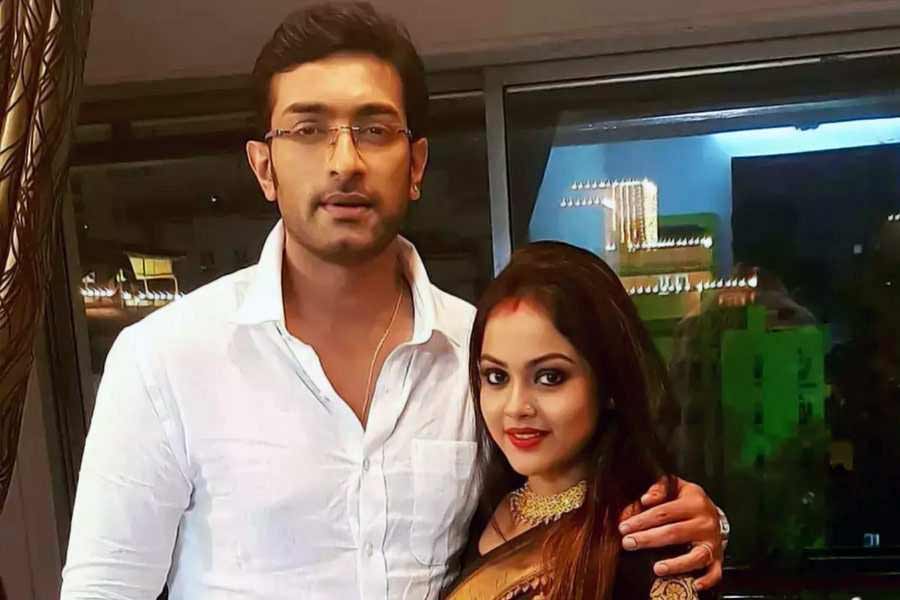 List of Tollywood couples who were together last year Durga Puja but broke up this year