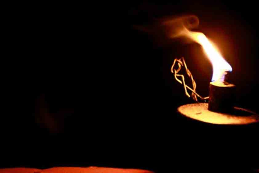Residents of Chinsurah angry after power cuts started in their area again