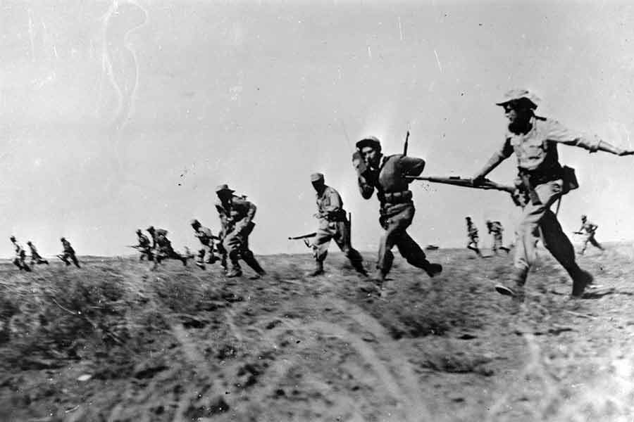 কম করে সাত লক্ষ প্যালেস্তাইনবাসীকে আশ্রয় নিতে হয় মিশর, জর্ডনের মতো আরব বিশ্বের অন্যান্য দেশে।