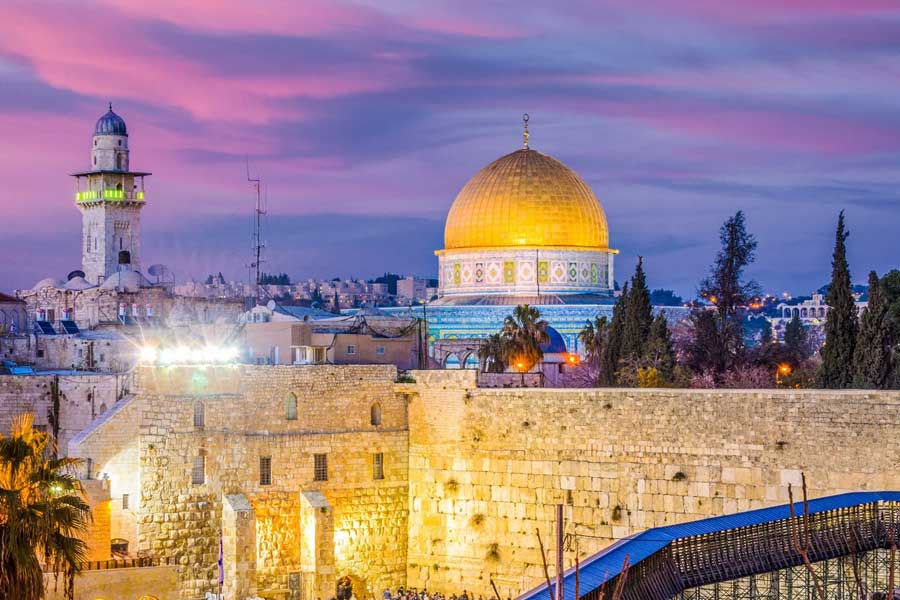 জেরুসালেমে তখনও ইজ়রায়েলি নিয়ন্ত্রণ। তাই নিয়ে প্যালেস্তাইন-ইজ়রায়েলের ক্ষমতার লড়াইও জারি।