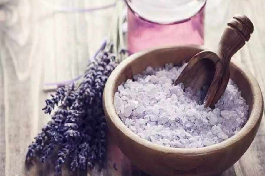 How bath salt relieve stress, improve sleep and rejuvenate skin.