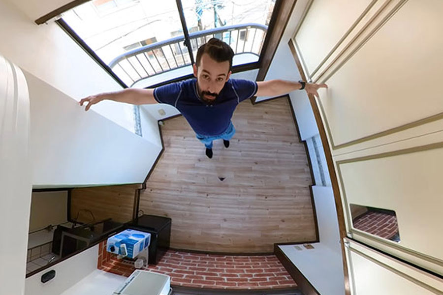 নর্ম নাকামুরা নিজের ইউটিউব চ্যানেল ‘টোকিয়ো লেনস’-এ সেই ভিডিয়ো পোস্ট করেছেন। ইউটিউবে তাঁর অনুগামীর সংখ্যা প্রায় ন’লক্ষ।