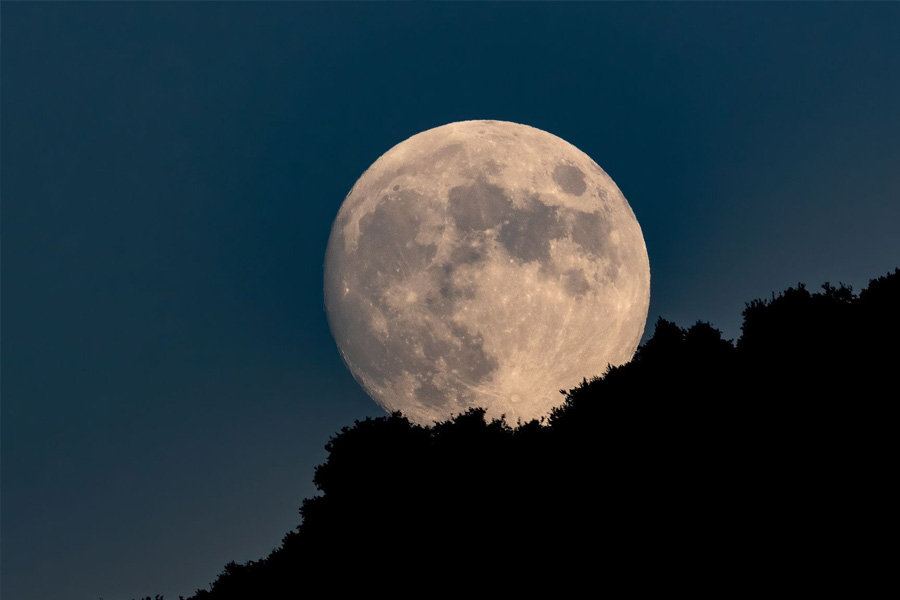 Scientists say the Moon is drifting away from the Earth slowly 