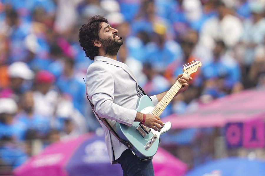 Arijit Singh express his love towards Virat kohli, cricketer gives epic reaction