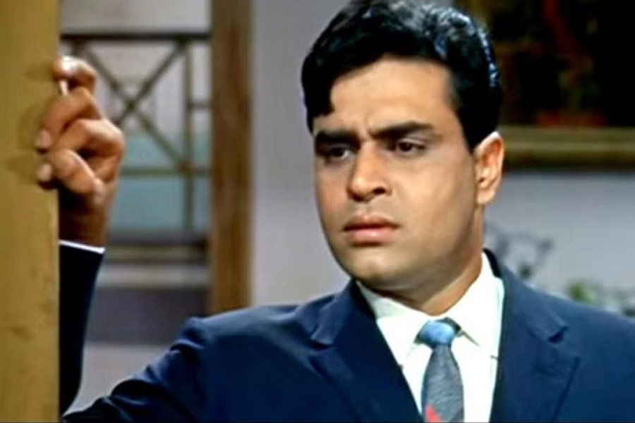 Mumbai Bungalow that was home for three superstars, all lost stardom for ‘curse’