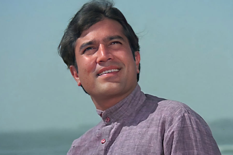 Mumbai Bungalow that was home for three superstars, all lost stardom for ‘curse’