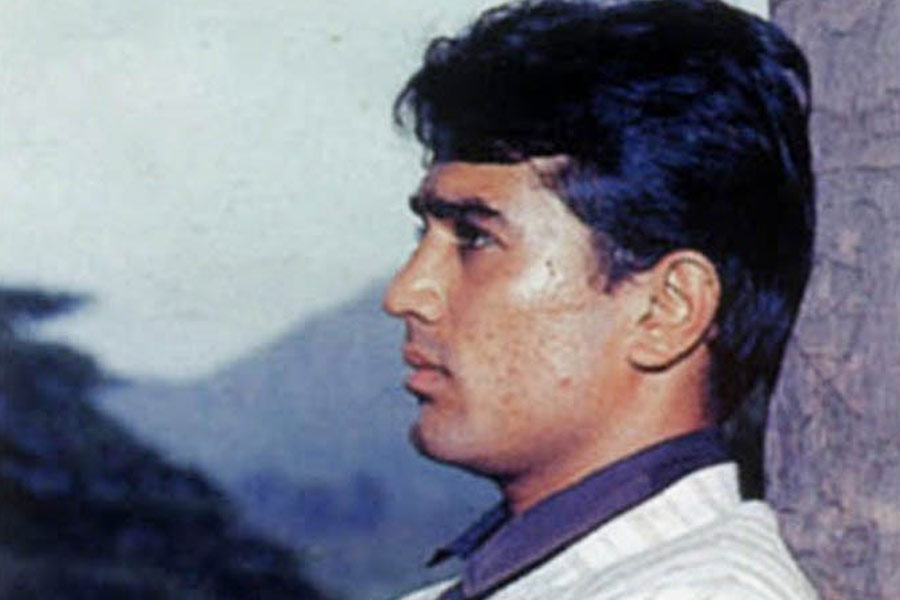 Mumbai Bungalow that was home for three superstars, all lost stardom for ‘curse’