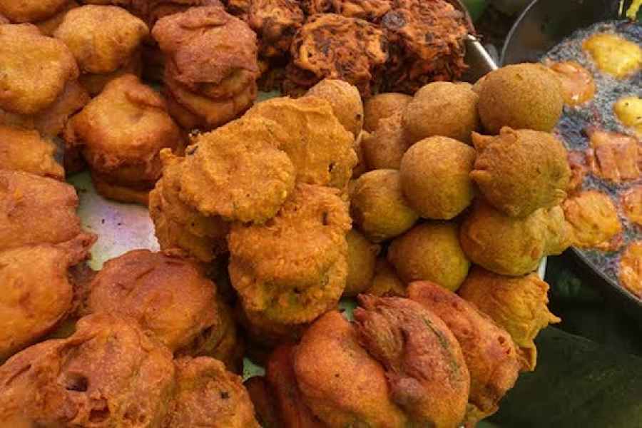 How to stay healthy while you have so many street foods during Durga Puja.