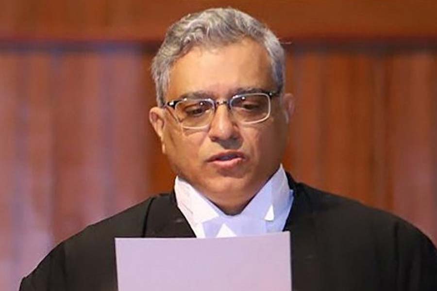 বিচারপতি নরসিংহ বলেন, ‘‘বিয়ের অধিকারকে স্বীকৃতি দেওয়া সাংবিধানিক ভাবে অনুমোদনযোগ্য নয়।’’ তিনি সমলিঙ্গ যুগলের সন্তান দত্তক নেওয়ার বিষয়ে বিচারপতি ভট্টের সঙ্গে একমত হয়েছেন।