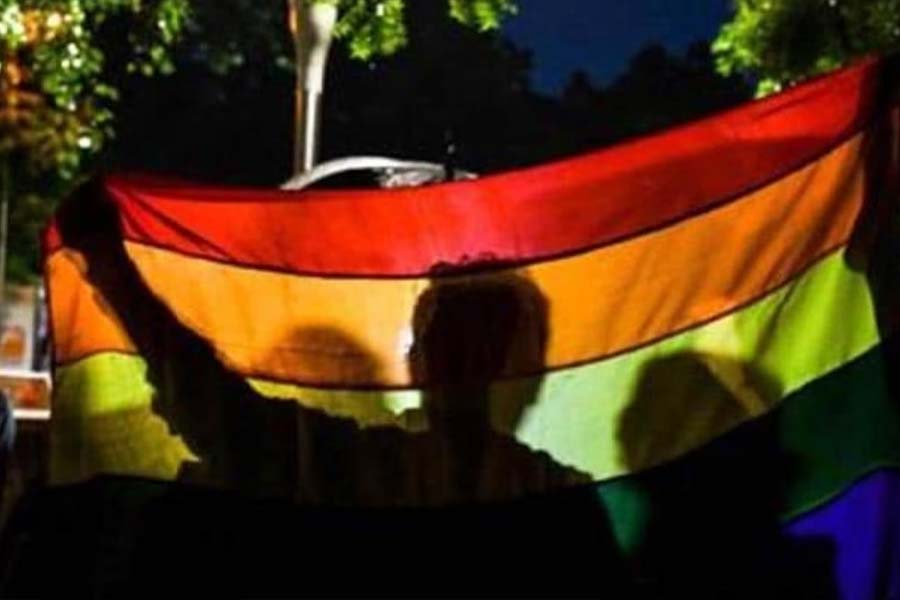 সুপ্রিম কোর্টের রায়ে খুশি নন মামলাকারীরা। সমাজকর্মী অঞ্জলি গোপালন হতাশা চেপে রাখতে পারেননি। সংবাদসংস্থা এএনআইকে তিনি বলেছেন, ‘‘আমরা দীর্ঘ দিন ধরে লড়াই চালাচ্ছি। ভবিষ্যতেও চালিয়ে যাব। এটা গণতন্ত্র। তবে আমরা আমাদের নাগরিকদের সাধারণ অধিকারটুকু দিতে পারছি না।’’