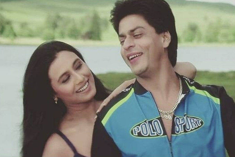 বলিপাড়া সূত্রে খবর, ‘কুছ কুছ হোতা হ্যায়’ ছবিতে যে বলি তারকারা অভিনয় করেছিলেন তাঁদের মধ্যে সর্বোচ্চ পারিশ্রমিক পেয়েছিলেন শাহরুখ।