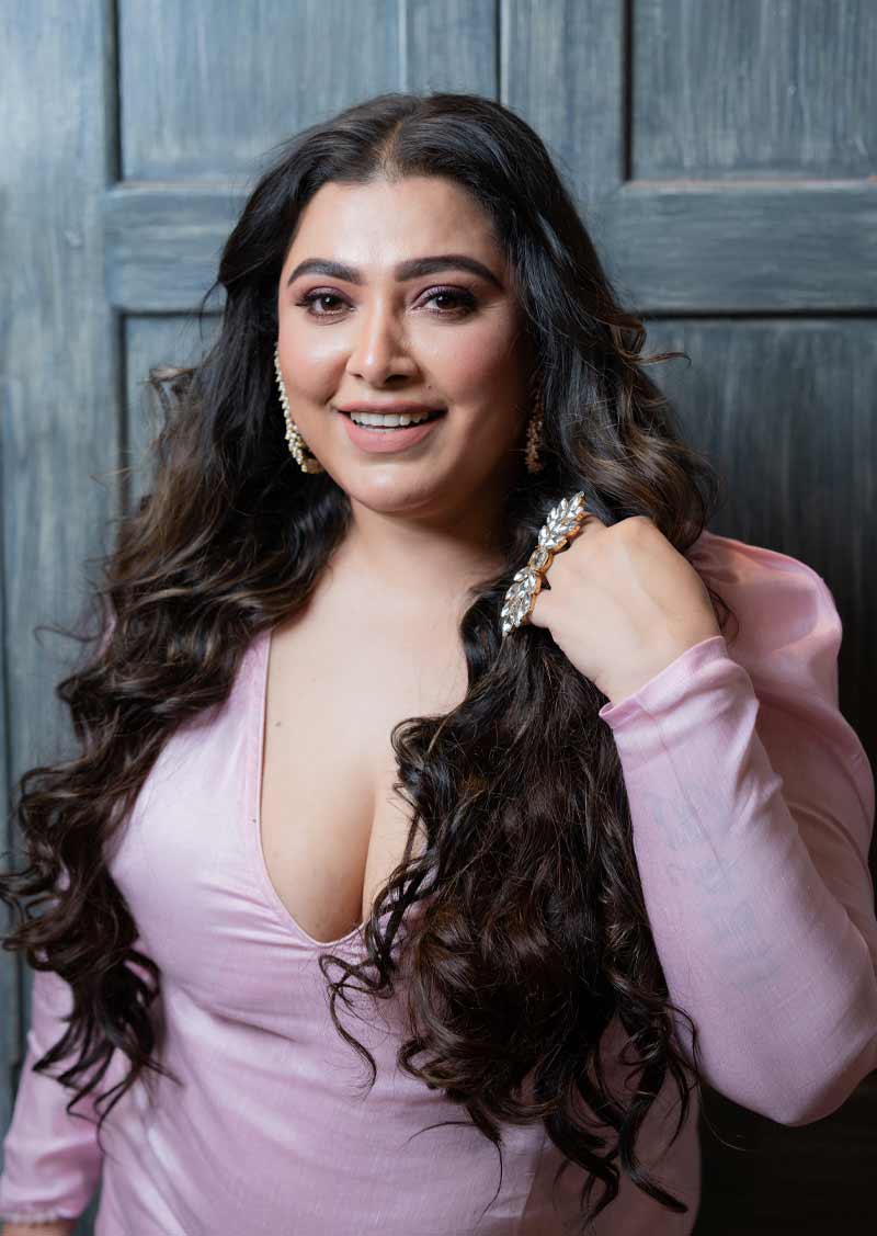 Tollywood Actress Debashree Ganguly gears up for the upcoming durga puja.