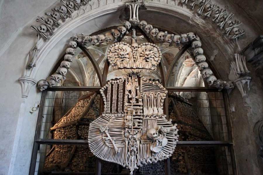 Sedlec Ossuary is the structure decorated with human bones