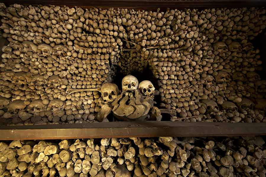 Sedlec Ossuary is the structure decorated with human bones