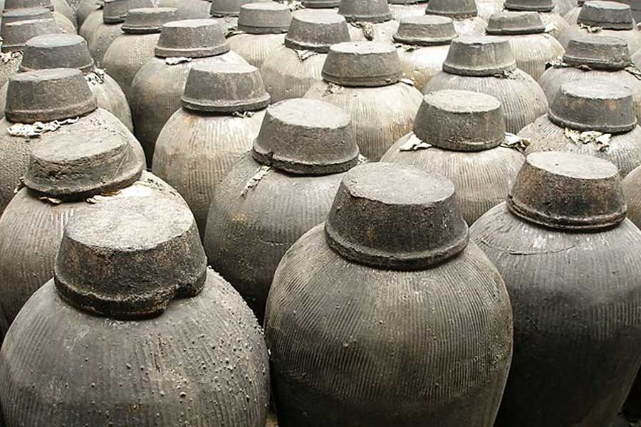 5000 years old wine jars found in Egyptian Queen’s Tomb while research