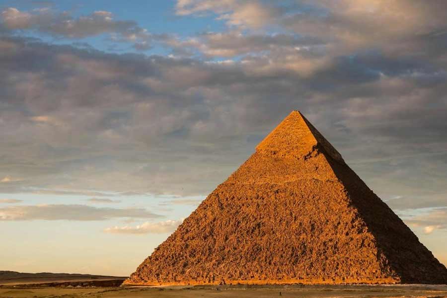 5000 years old wine jars found in Egyptian Queen’s Tomb while research