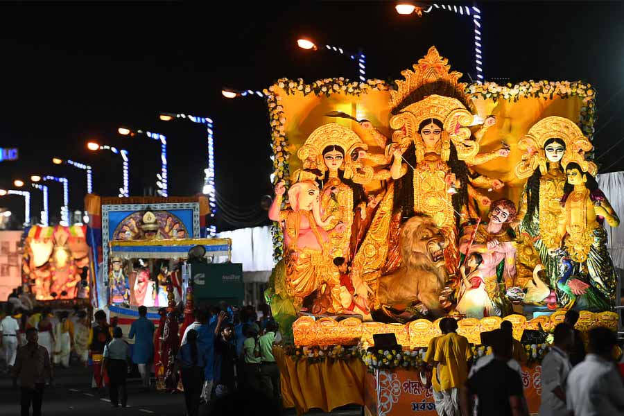People will come to see the Durga Puja carnival, the transport department is making arrangements for their depatrture