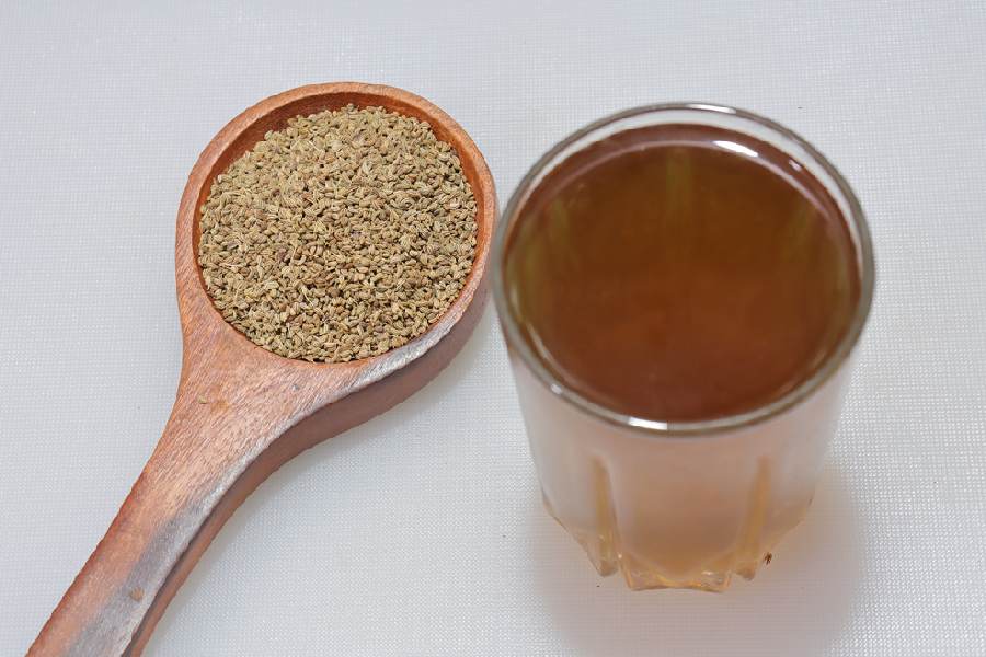 জোয়ানে থাকা থাইমল নামক যৌগ রক্তচাপ নিয়ন্ত্রণে রাখতে সাহায্য করে।