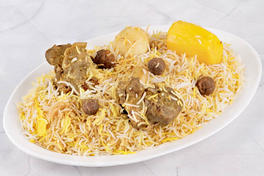 Best restaurants in Kolkata where you get best puja special menu.