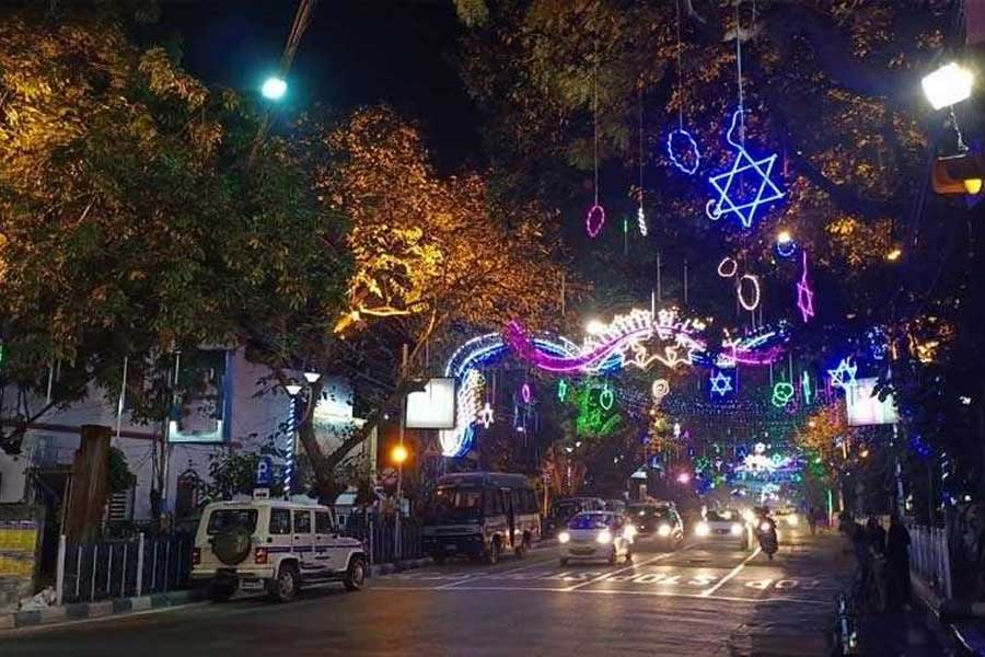 List of famous Durga Puja Pandals near Every Kolkata Metro Stations