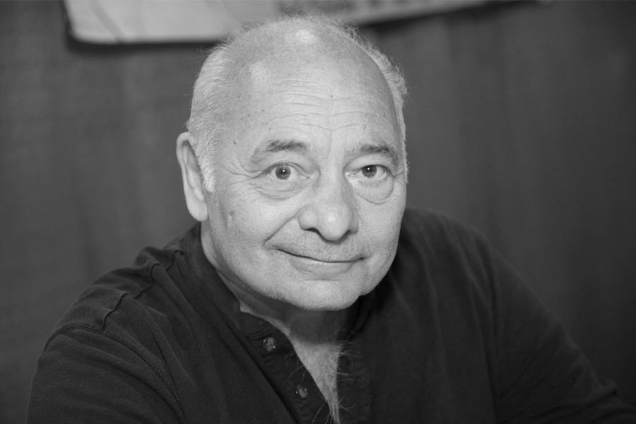 Rocky movie actor Burt Young passes away at 83 Sylvester Stallone pays tribute
