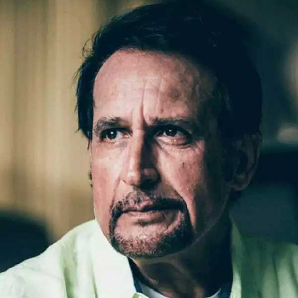 রেখার সঙ্গে যদিও কিরণের সম্পর্ক বেশি দিন টেকেনি। সম্প্রতি এক সাক্ষাৎকারে প্রাক্তন প্রেমিকার প্রসঙ্গে মুখ খোলেন কিরণ। 