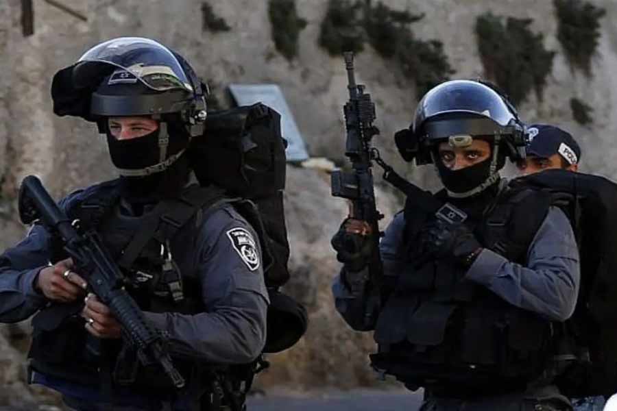 আট বছর আগে ইজ়রায়েলের তরফেই যোগাযোগ করা হয় সংস্থাটির সঙ্গে। সে দেশের বেশ কয়েক জন প্রতিনিধি ১০ দিন কেরলে থেকে সংস্থার কাজকর্মের খুঁটিনাটি খতিয়ে দেখেন।