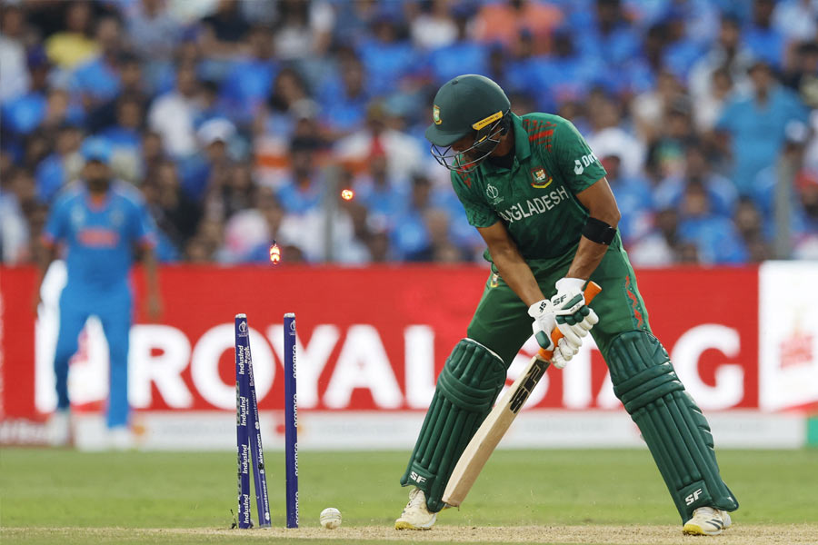 তোহিদ হৃদয় ৩৫ বলে ১৬ রান করেছেন। আনন্দবাজার অনলাইনের বিচারে রিপোর্ডকার্ডে তাঁর স্থান খুব উপরে নেই। হৃদয় পাচ্ছেন ১০-এর মধ্যে ৪।