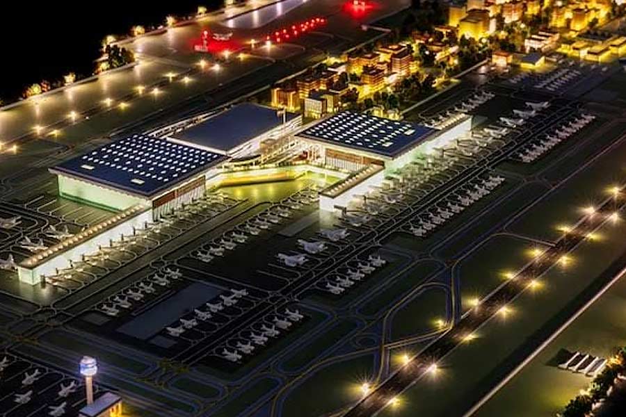 দর্শন ২০২০ সালে ‘ইয়োটা ডেটা সার্ভিসেস’ শুরু করেন। ২০২০ সালে আমেরিকার বিনিয়োগকারী সংস্থা ‘ব্ল্যাকস্টোন’-এর সঙ্গে অংশীদারিত্বে ‘গ্রিনবেস’ নামে একটি শিল্প উদ্যান তৈরি করেন তিনি। 