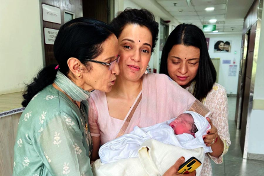 Kangana Ranaut cries with joy as she became bua after her brother blessed with baby boy