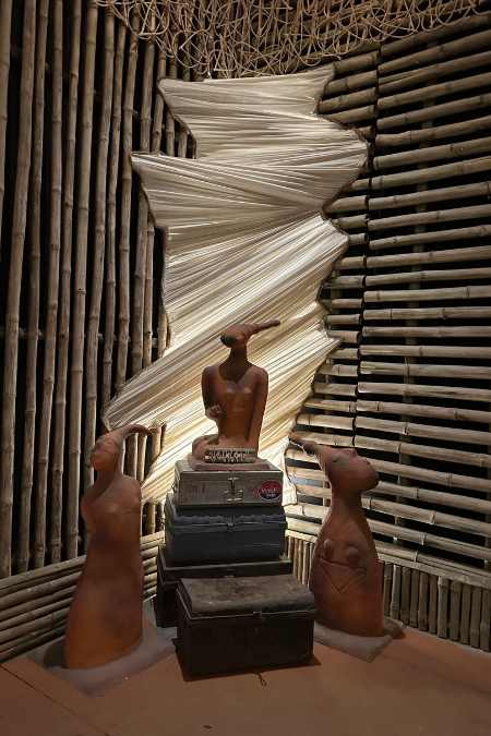 আমদের সমাজে প্রচলিত প্রথা অনুযায়ী স্বামী দায়িত্ব নেয় স্ত্রীর ভাত কাপড়ের। অর্থাৎ — স্ত্রীর খাওয়া পরার দায়িত্ব স্বামীর কাঁধে আরোপিত হয়। এ ভাবেই সূচনা হয় দাম্পত্যের।