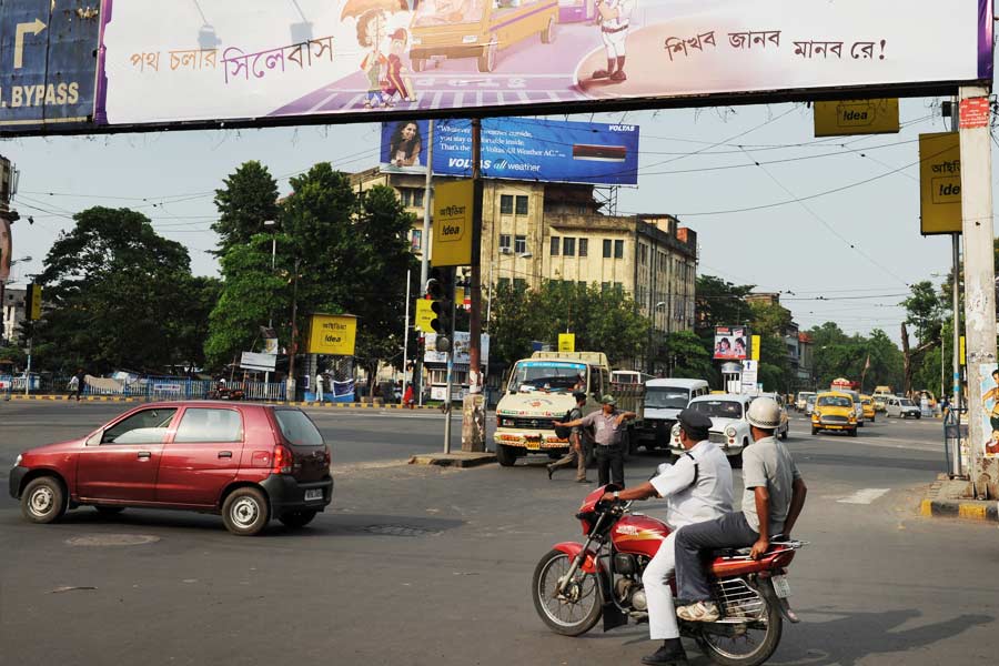 Traffic Update on Saptami morning in Kolkata during durga puja 2023