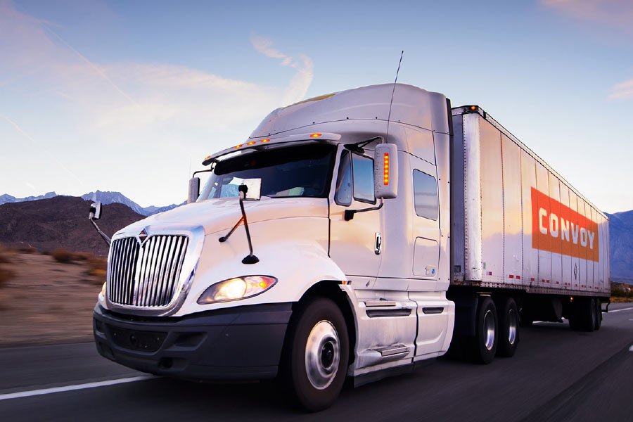 সংস্থা শুরুর সময় কনভয়কে নিয়ে যেমন আলোচনা শুরু হয়েছিল, তেমনই সংস্থাটি বন্ধ হওয়ার সময়েও তা আলোচনার কেন্দ্রবিন্দুতে পরিণত হয়েছে। বিভিন্ন ব্যবসায়িক মহলে এখন একটাই প্রশ্ন, কেন বন্ধ হয়ে যাচ্ছে কোটি কোটি টাকা মূল্যের সেই স্টার্টআপ সংস্থা?