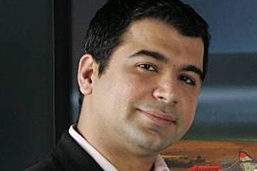 বিভিন্ন দেশে কুকুর বা অন্য কোনও পোষ্য নিলে তার রেজিস্ট্রেশন হয়। এ দেশে অবশ্য পোষ্য নথিভুক্তকরণ সংক্রান্ত কোনও বিধিবদ্ধ আইন নেই। তবে ভারতের বিভিন্ন শহরে পুর কর্তৃপক্ষ এই রেজিস্ট্রেশন করে থাকেন।