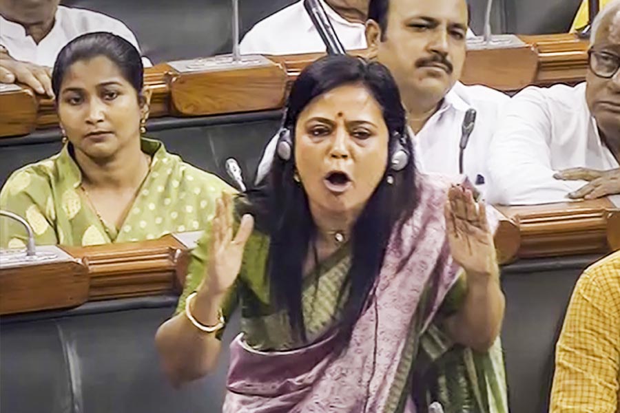 অন্য দিকে, গাজিয়াবাদ পুর কর্তৃপক্ষ আবার তিনটি জাতের কুকুর পোষা নিষিদ্ধ করে দিয়েছেন। তার মধ্যে রয়েছে রটওয়েলার, পিটবুল এবং ডোগো আর্জেন্টিনো।