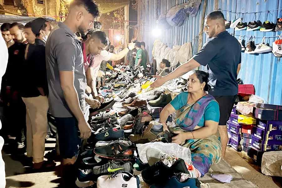 Chor Bazar market of Mumbai moves into high street shopping complex