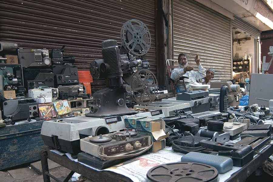 Chor Bazar market of Mumbai moves into high street shopping complex