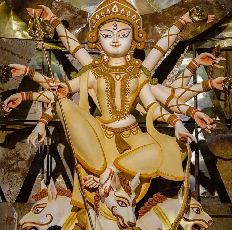 Crowd & Sponsor: Two ‘Lakshmi’s of the ambitious Puja Committees