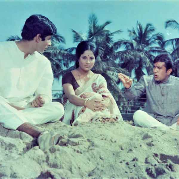 Amitabh Bachchan and Rajesh Khanna