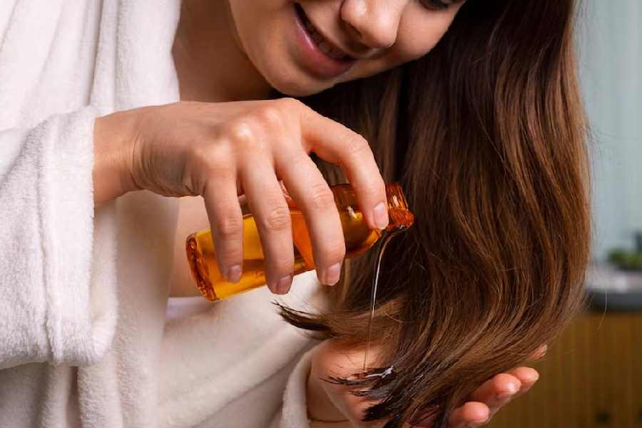 How to use almond oil for hair growth.